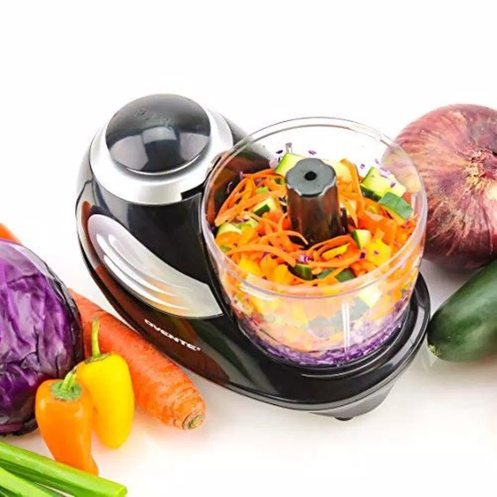 Food Processing Ovente 1.5-Cup Single Speed Black Mini Food Processor Chopping Blade, Mixer, Shredding/Slicing Disc 6 Food Processing Ovente 1.5-Cup Single Speed Black Mini Food Processor Chopping Blade, Mixer, Shredding/Slicing Disc - Image 4