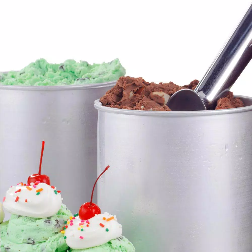 Dessert Makers Nostalgia 4 Qt. In Brown Electric Double Flavor Ice Cream Maker 5 Dessert Makers Nostalgia 4 Qt. In Brown Electric Double Flavor Ice Cream Maker - Image 3