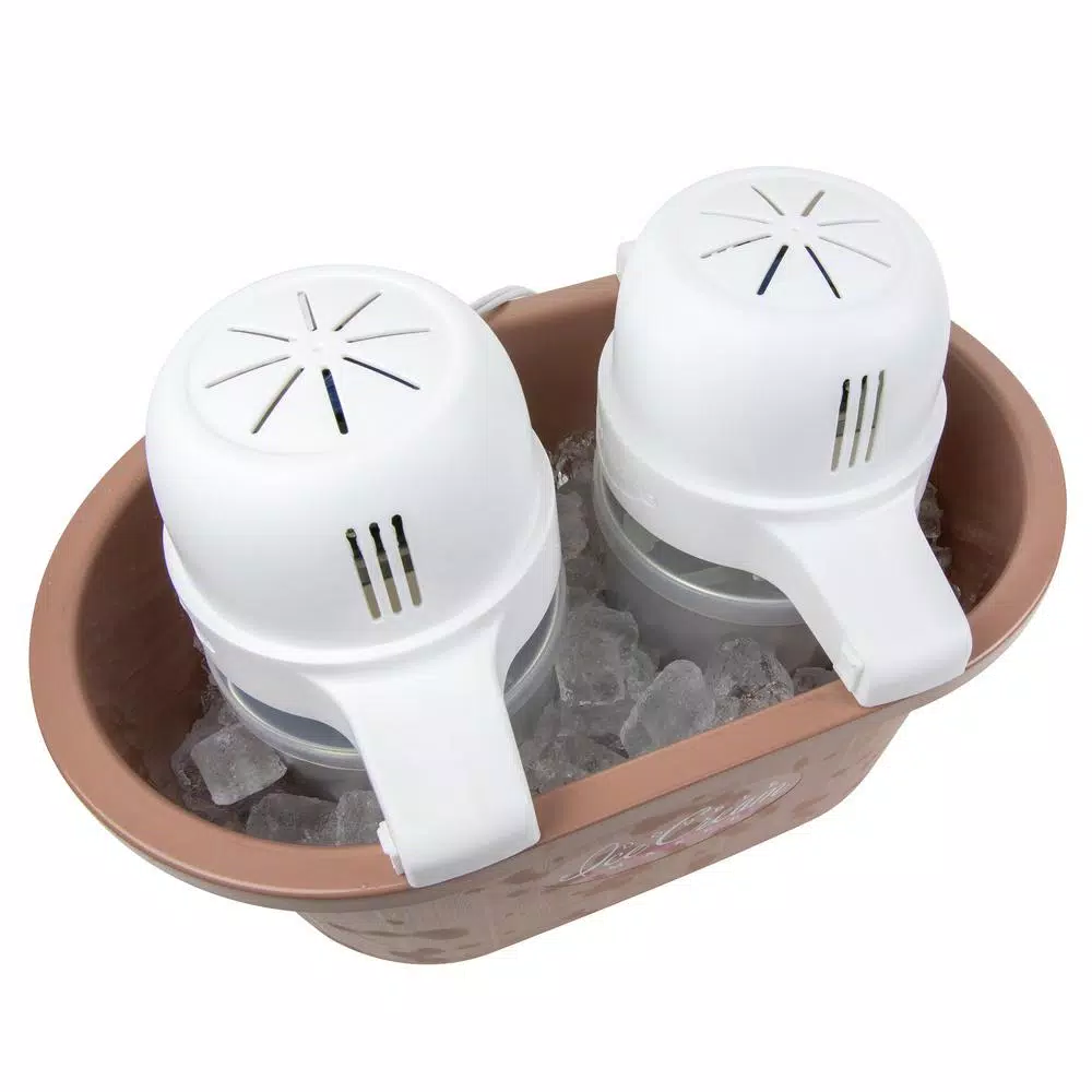 Dessert Makers Nostalgia 4 Qt. Brown Double Flavor Ice Cream Maker 5 Dessert Makers Nostalgia 4 Qt. Brown Double Flavor Ice Cream Maker - Image 3